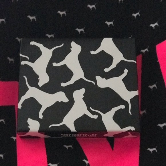 ⭐️SOLD⭐️ - Picture 2 of 4